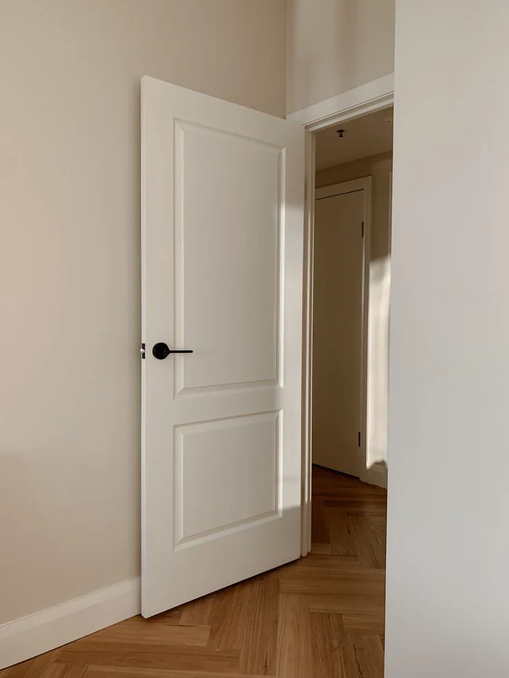 Lackering av dörrar
